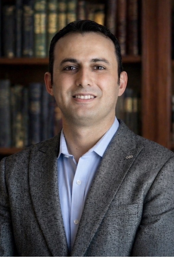 Dr. Veysel Avsar