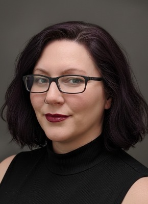sara lara headshot