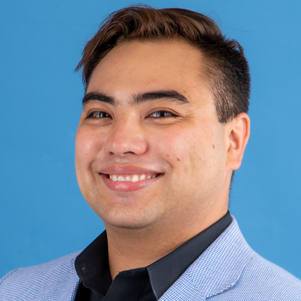 Alex Zavala headshot